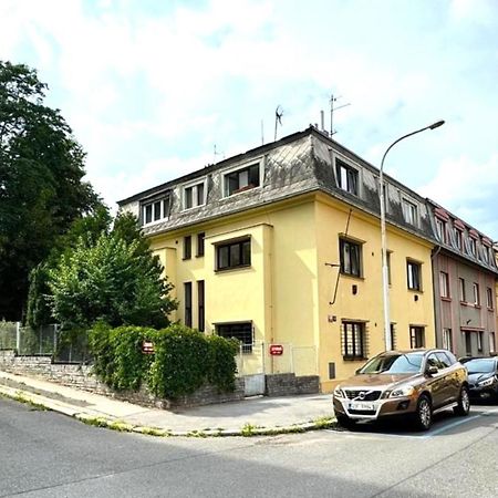 Hillside Studios Praga Exterior foto